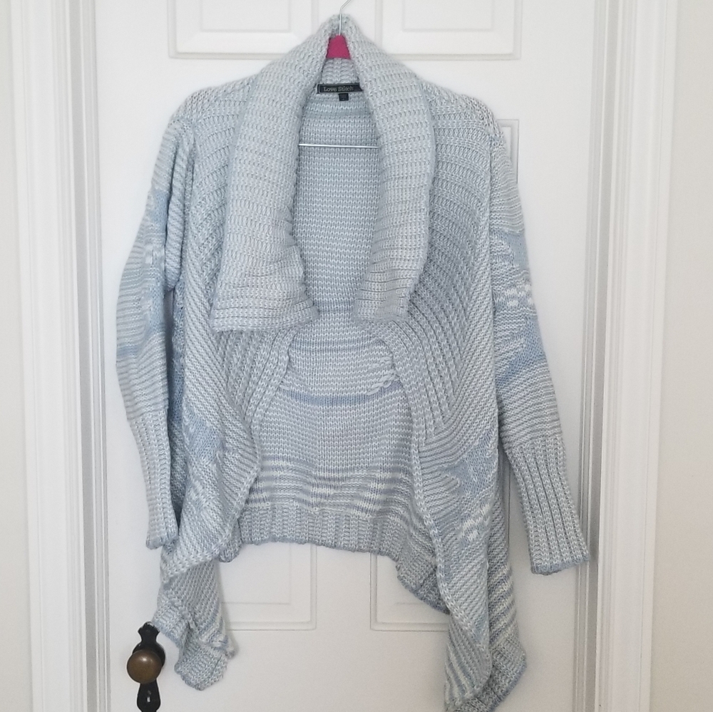 ⭐EUC⭐ Love Stitch Cable Knit Cardigan